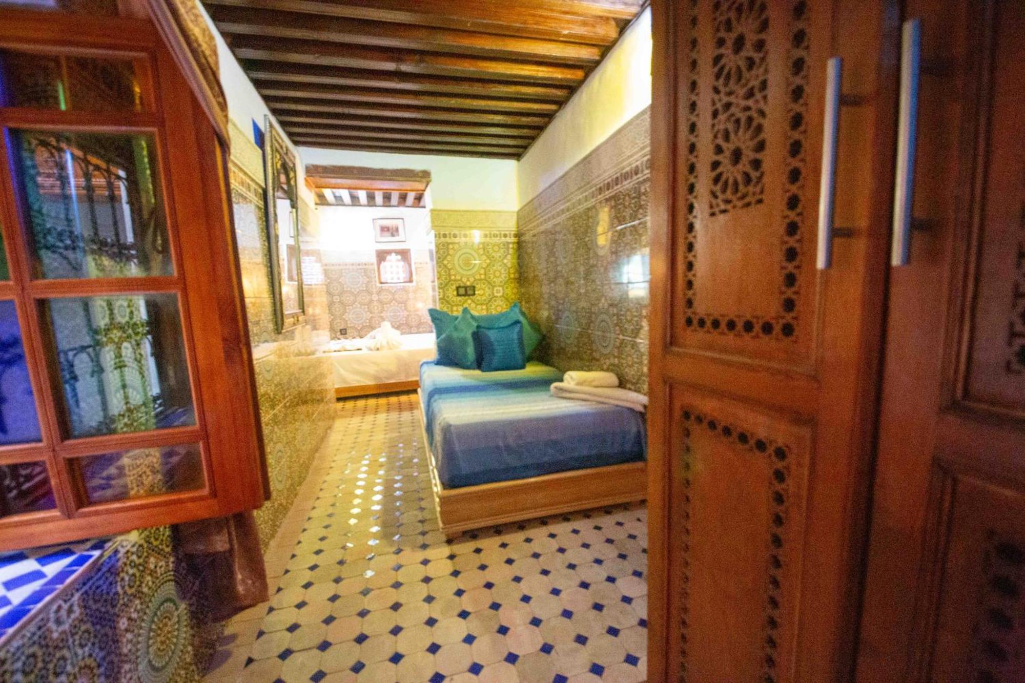 Riad Le Petit Patrimoine De Fès Exteriör bild