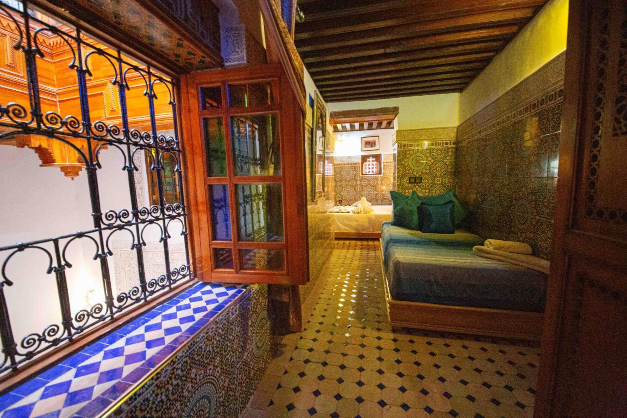 Riad Le Petit Patrimoine De Fès Exteriör bild