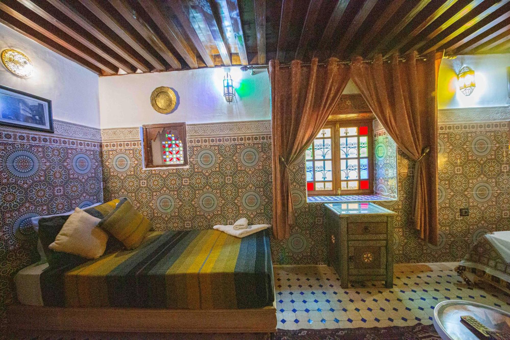 Riad Le Petit Patrimoine De Fès Exteriör bild