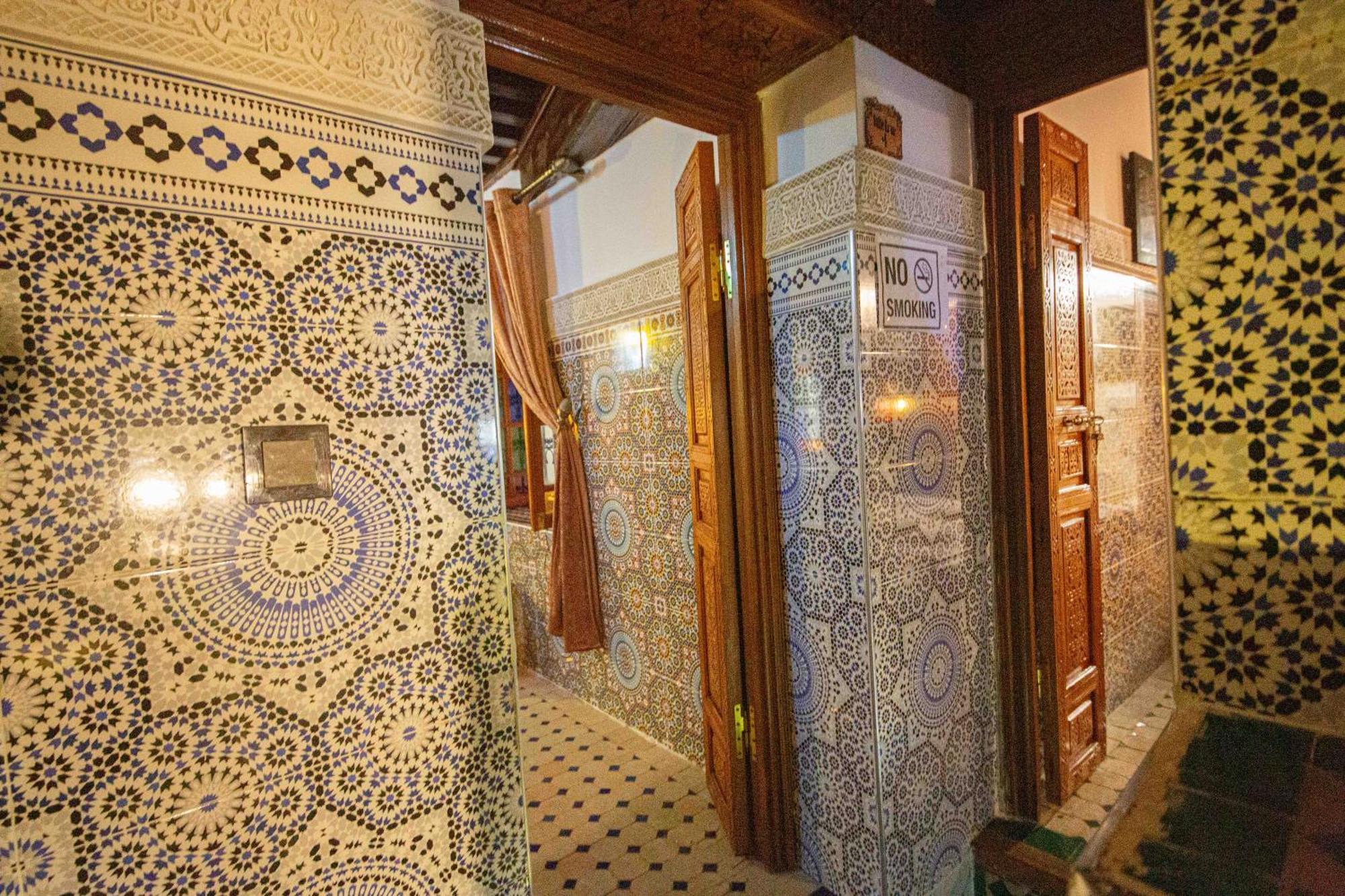 Riad Le Petit Patrimoine De Fès Exteriör bild